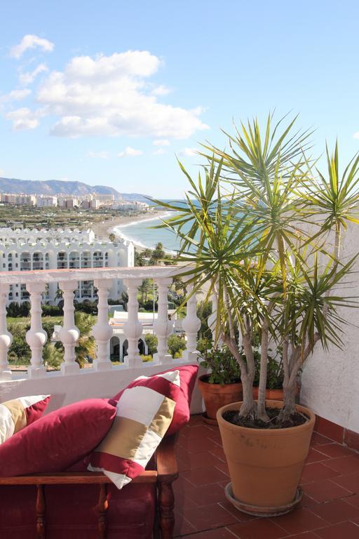 Hostal Avalon Nerja Exterior photo